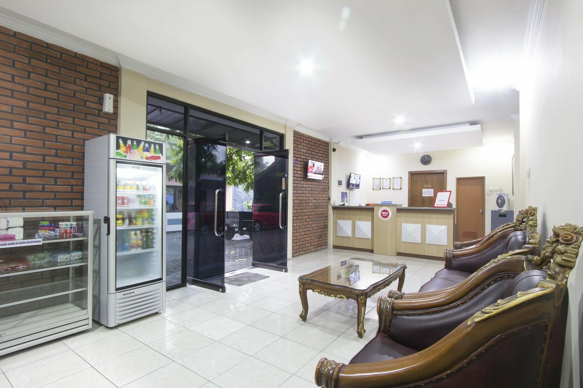 Reddoorz Plus Near Stadion Mandala Krida Yogyakarta Exterior photo